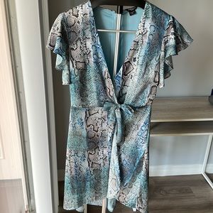 Summer dress with animal print size S, EU-40